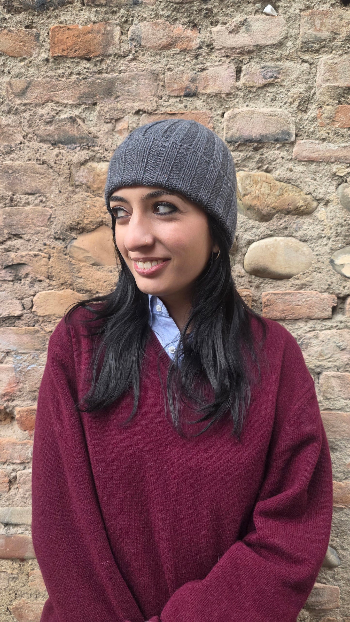 cappello a coste in 100% cashmere (15 colori disponibili)