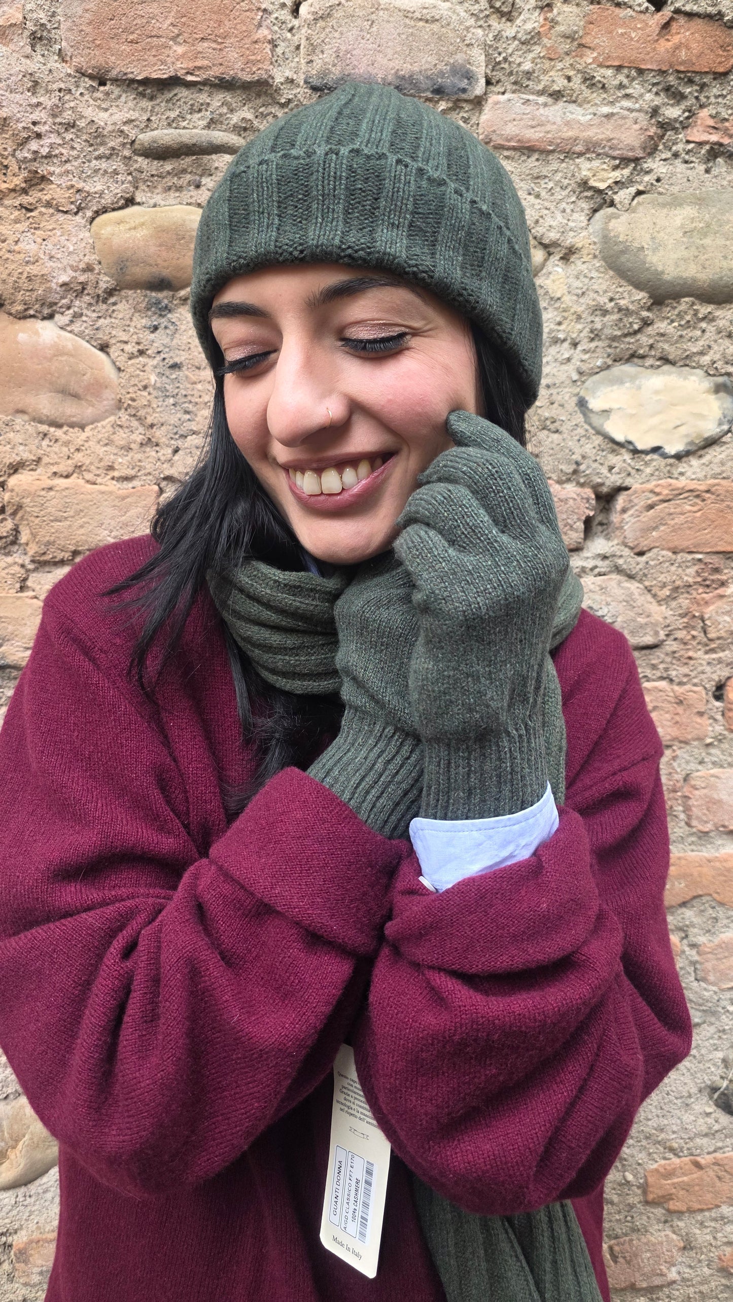 Set 100% cashmere: sciarpa, cappello e guanti