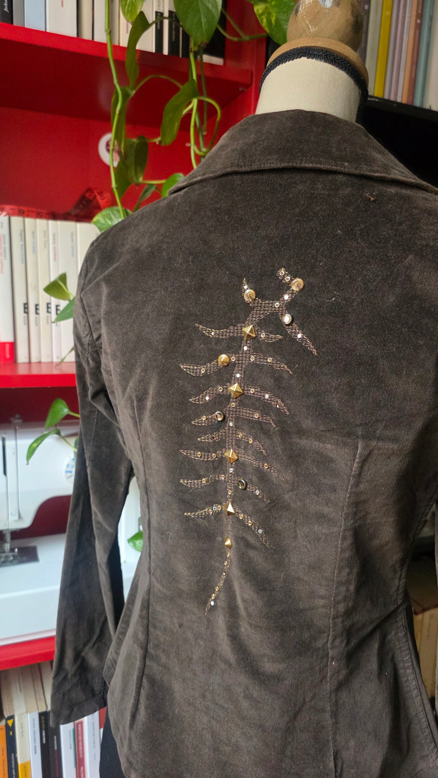 Blazer sagomato in velluto liscio marrone