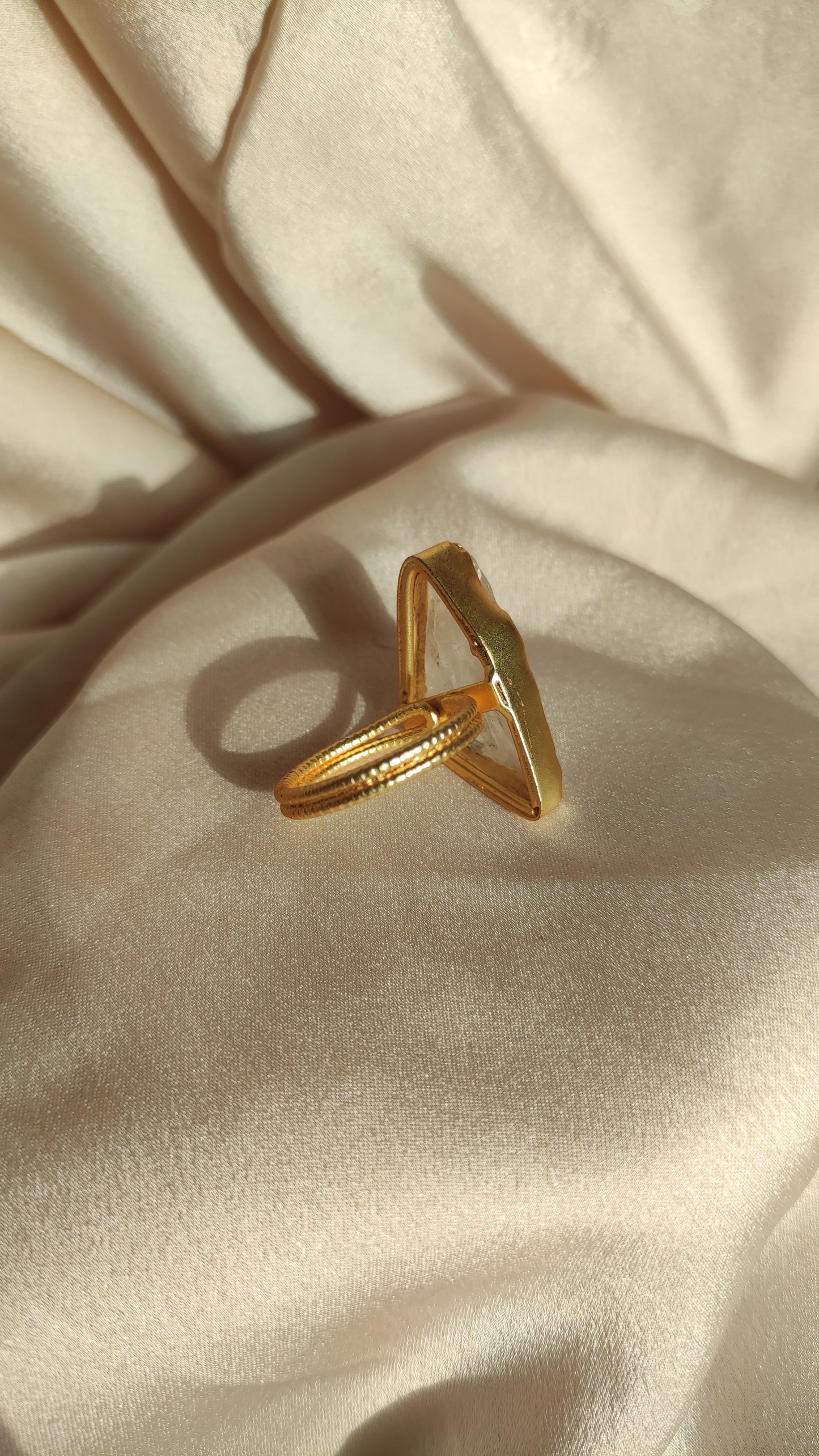 Anello topazio chiaro