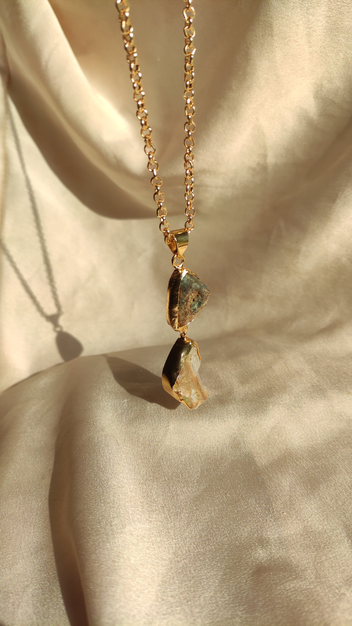 Collana pietre grezze