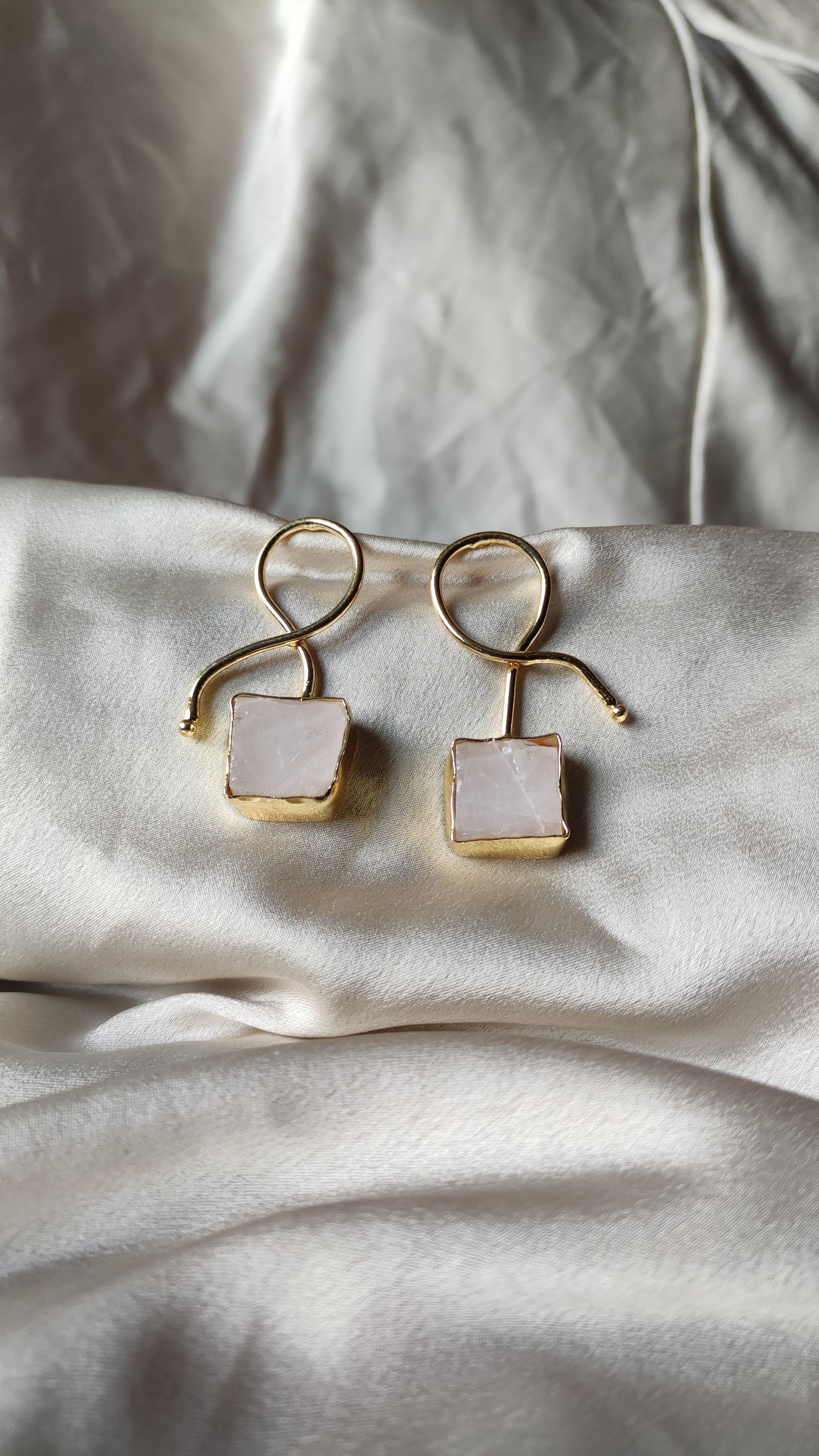 Orecchini ondina quarzo rosa