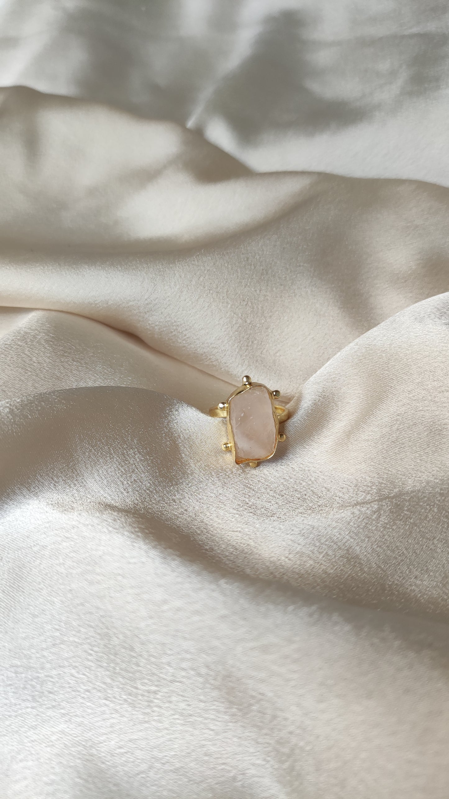 Anello regolabile quarzo rosa