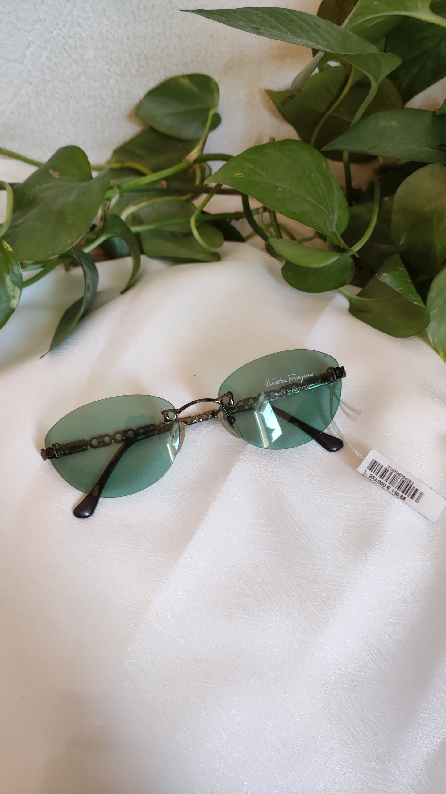 Occhiali da sole vintage Ferragamo verdi