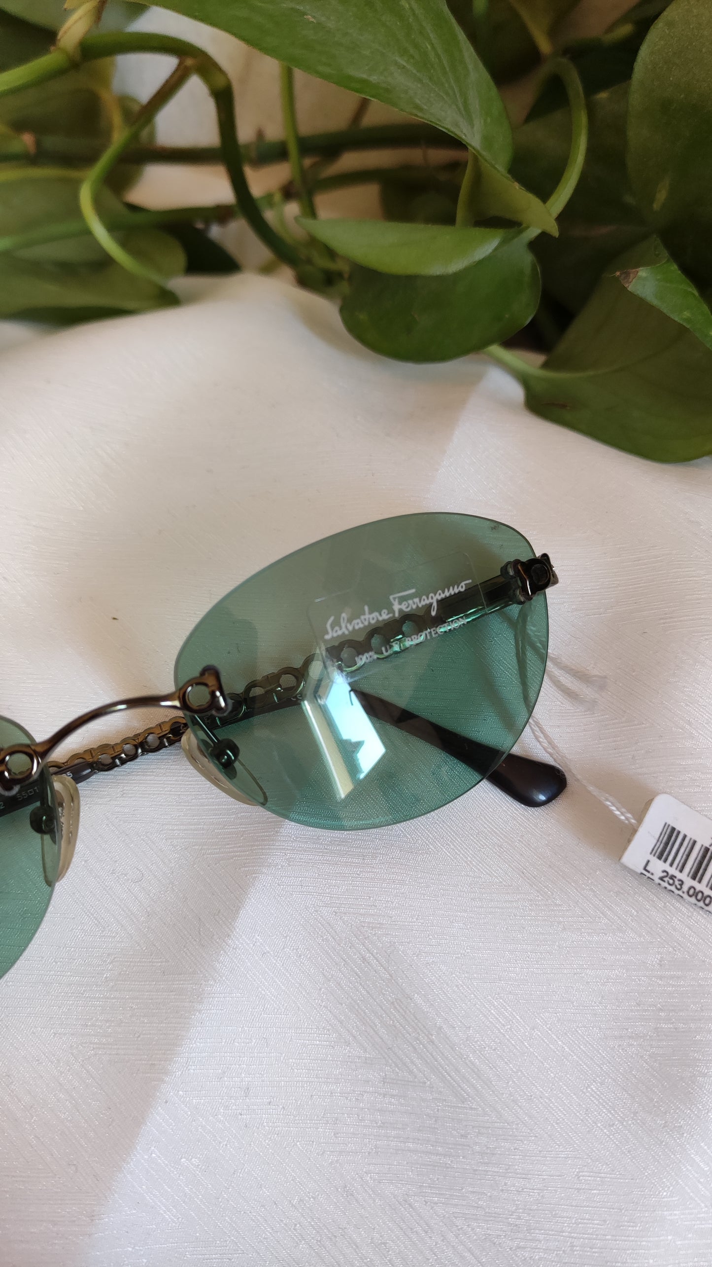 Occhiali da sole vintage Ferragamo verdi