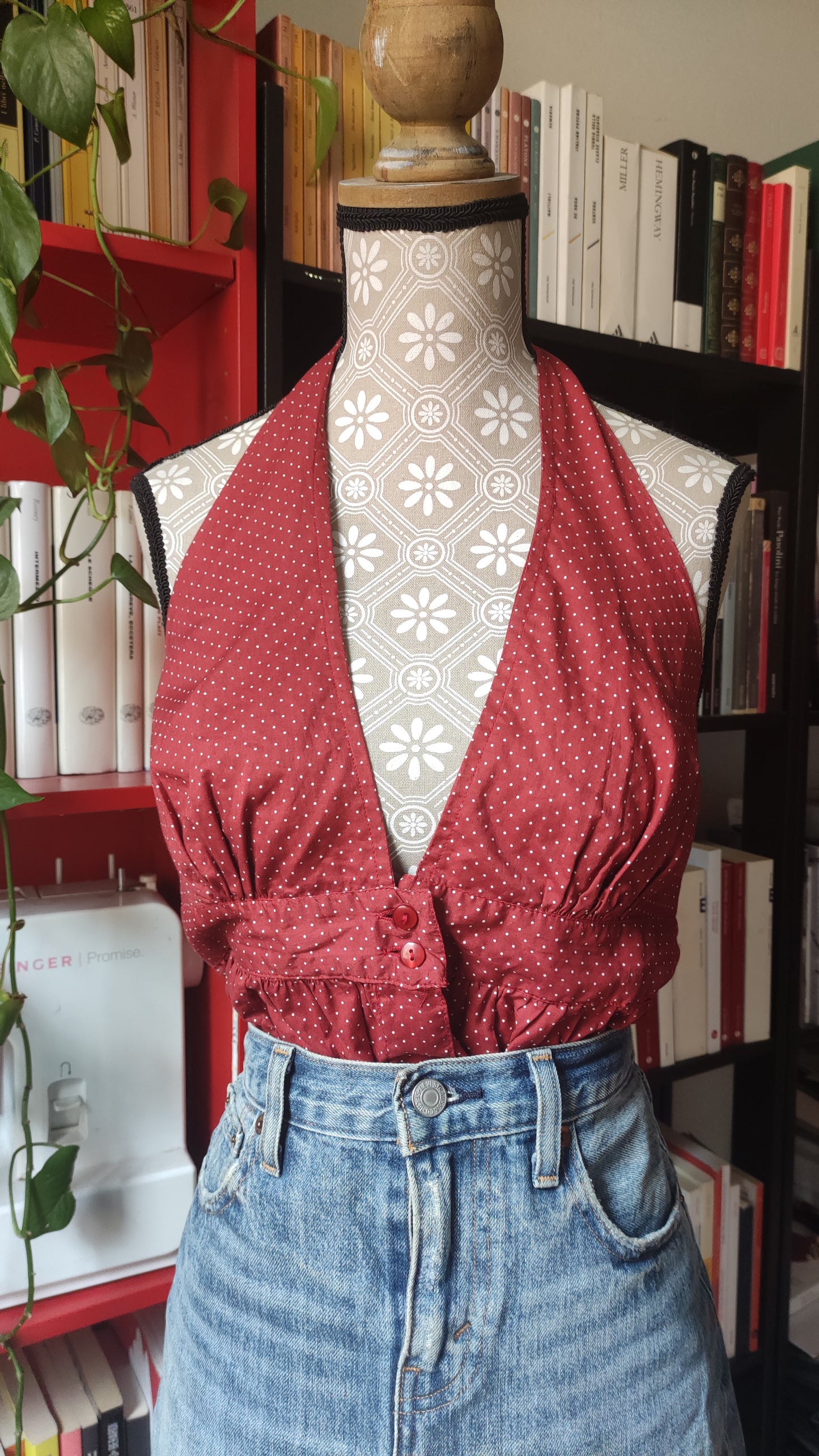 Top rosso pois