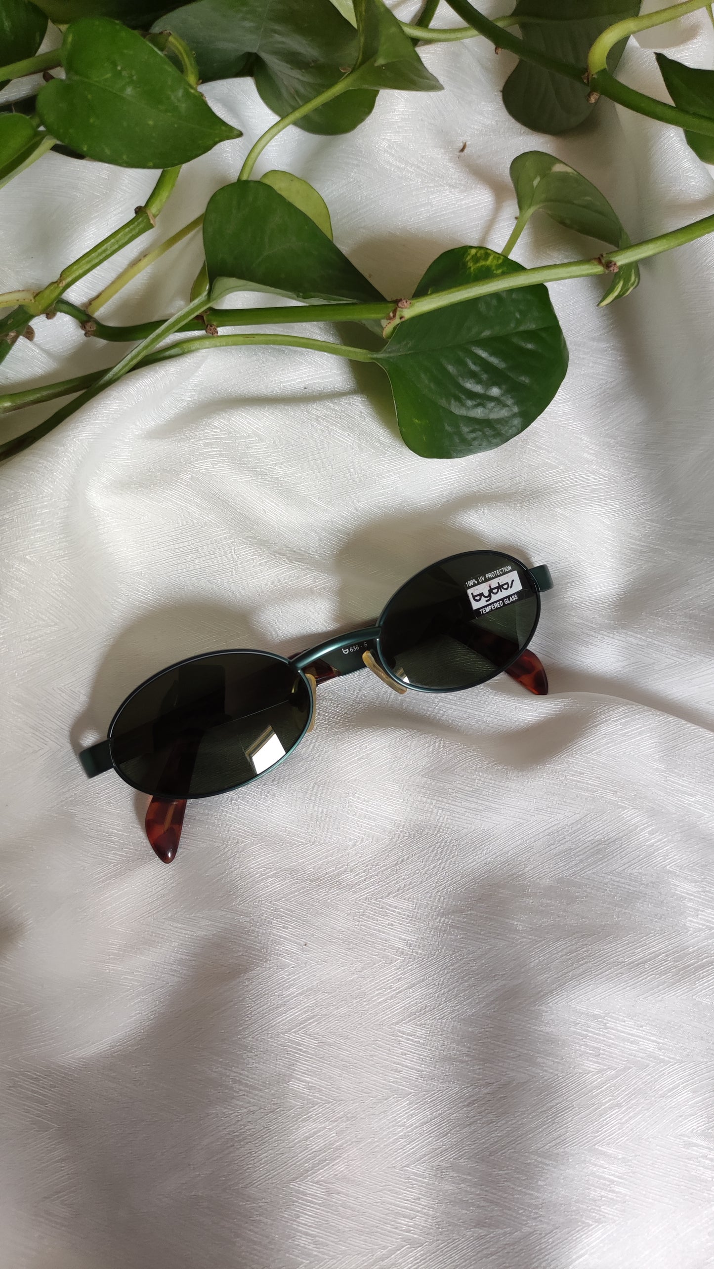 Occhiali da sole vintage Byblos verde e maculato