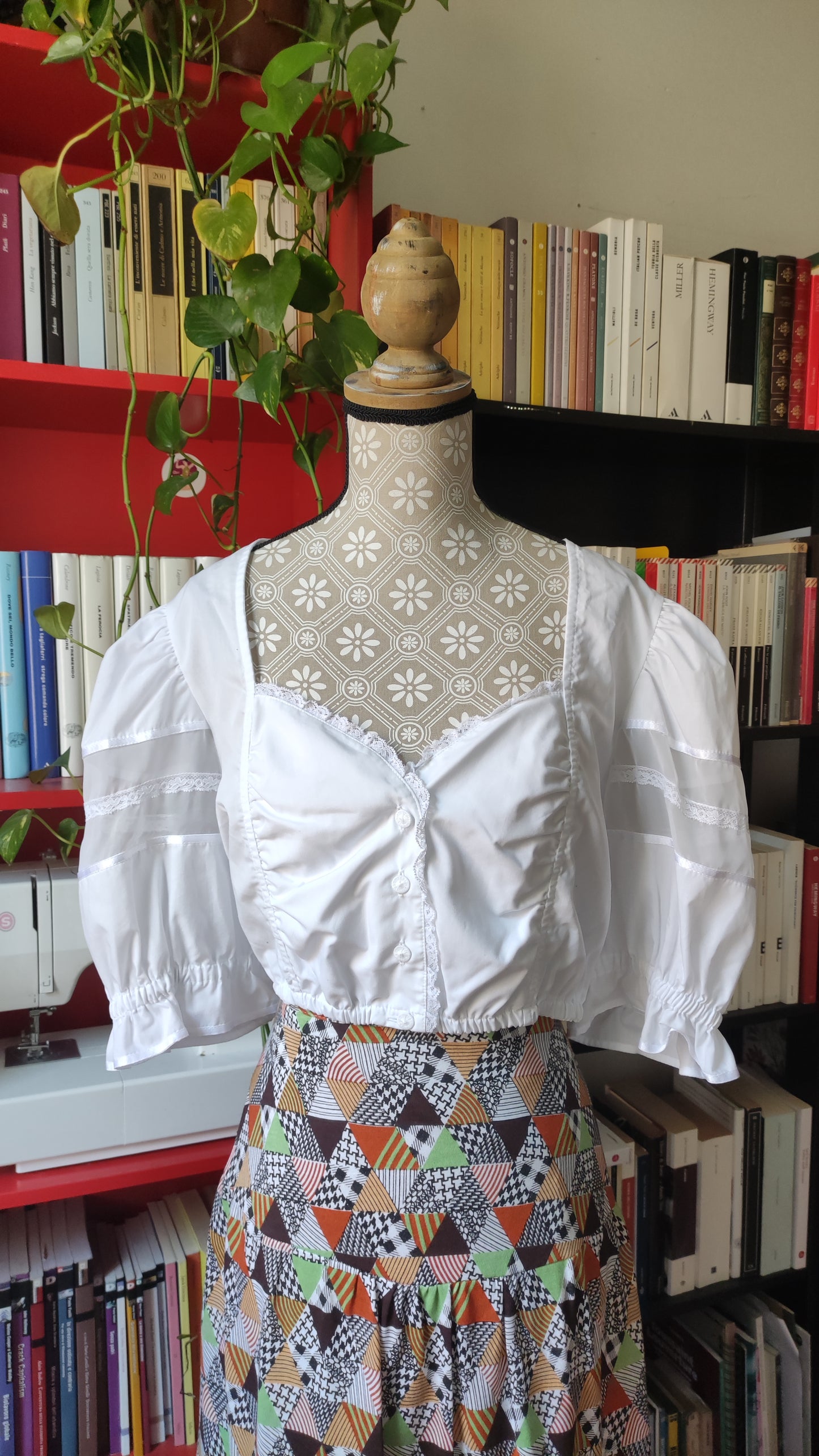 Camicia crop tirolese in misto cotone