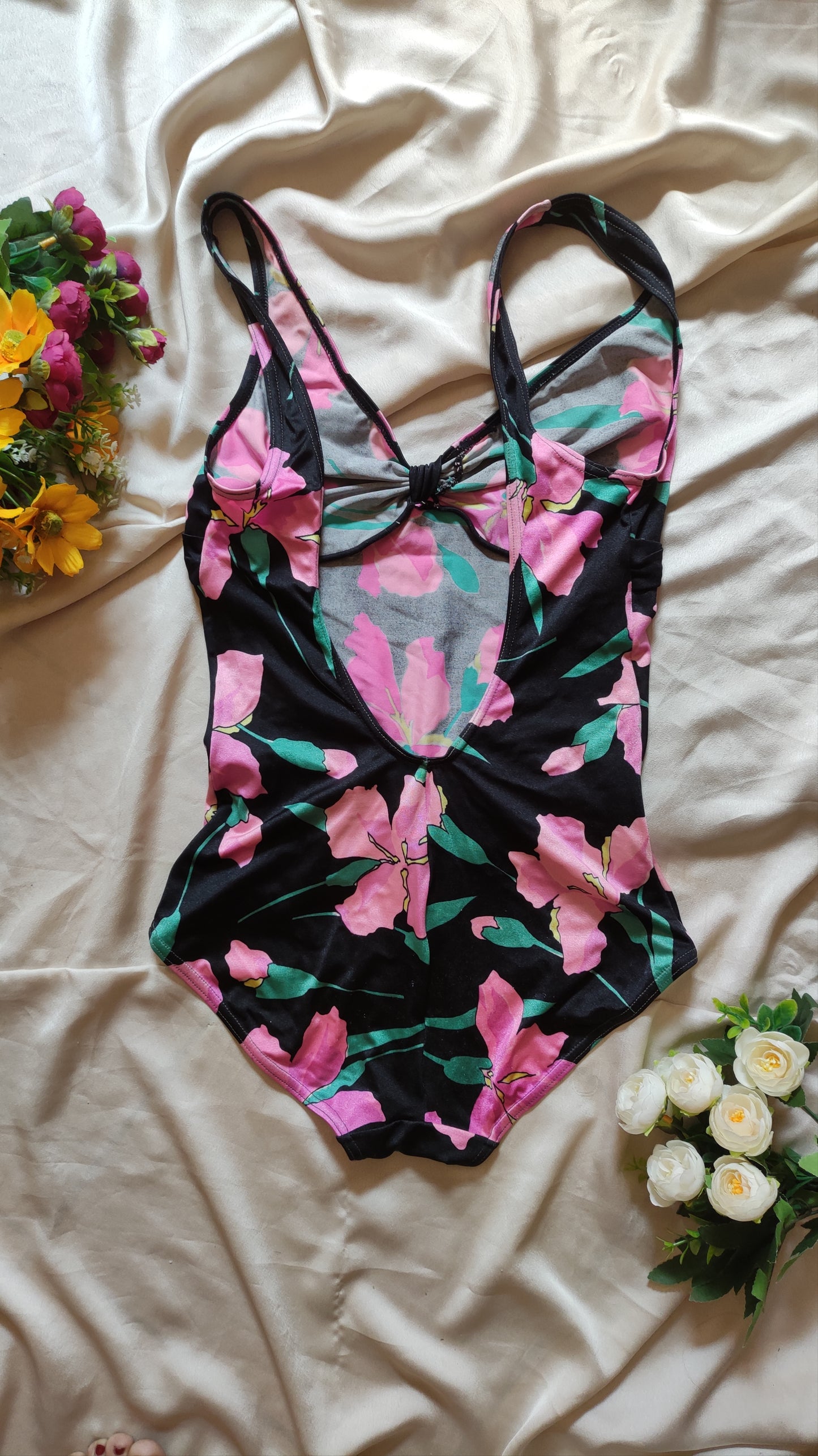 Costume intero fiori rosa