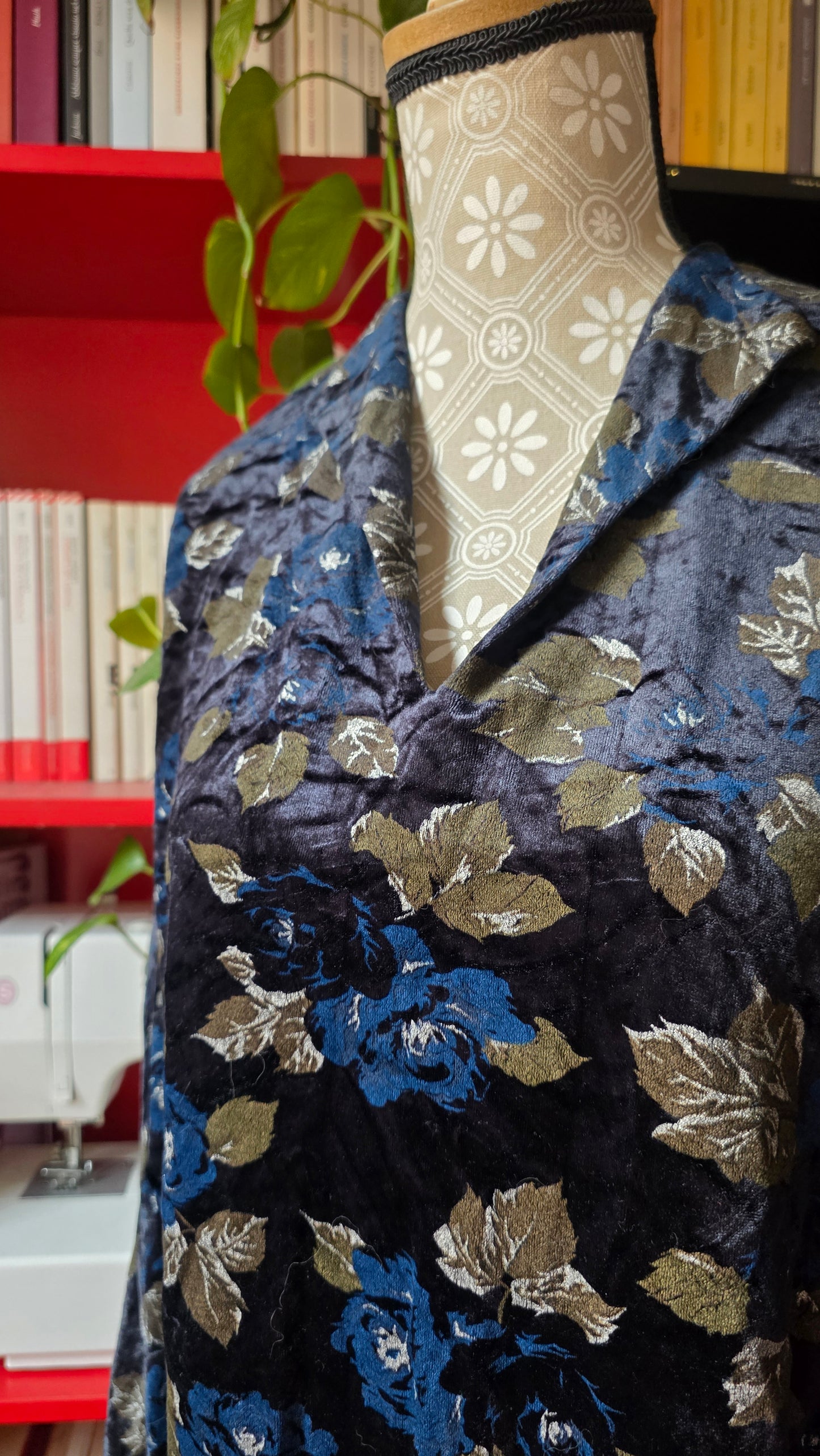 Maglietta in ciniglia a fiori