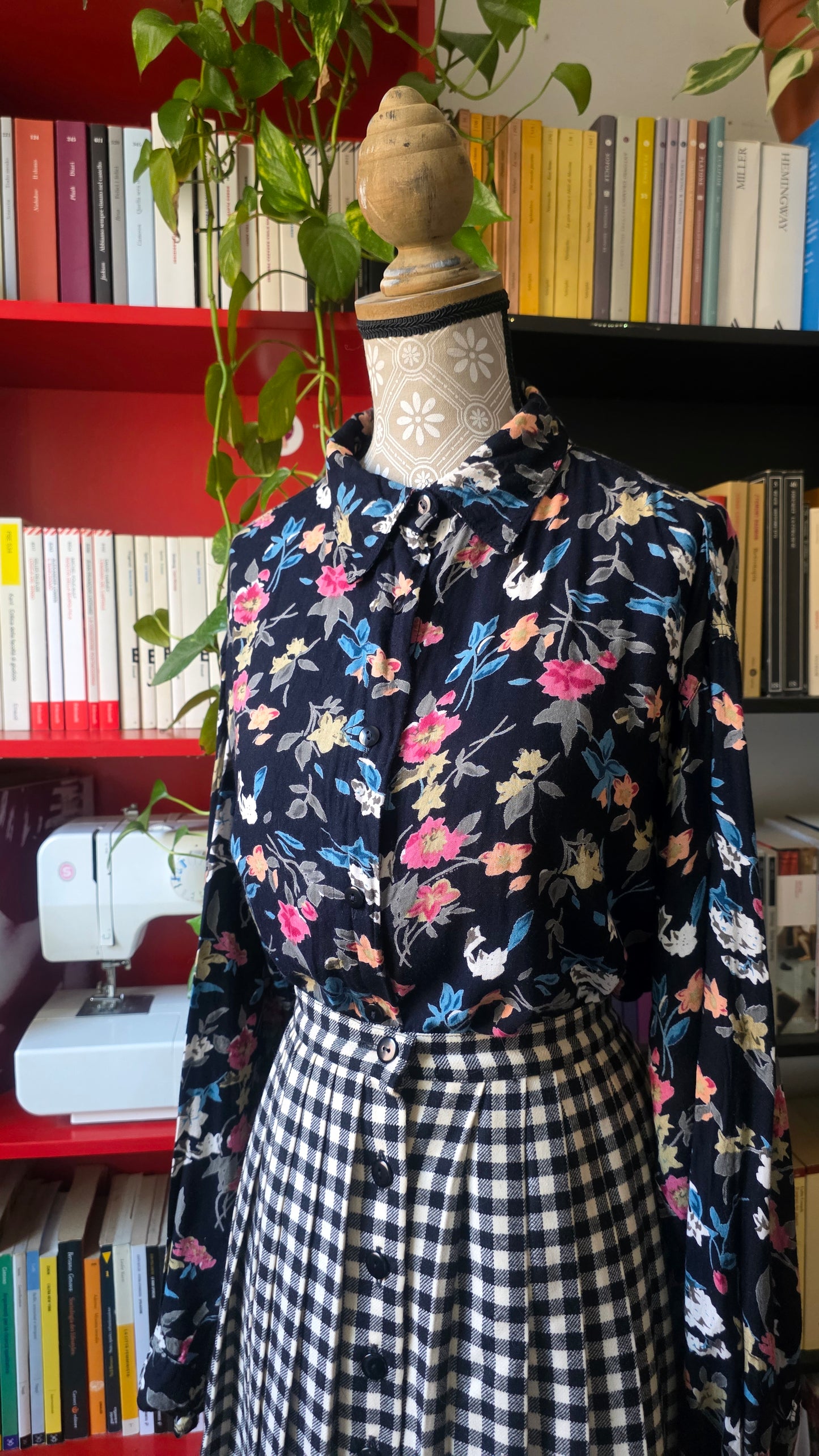 Camicia fiori sfondo nero