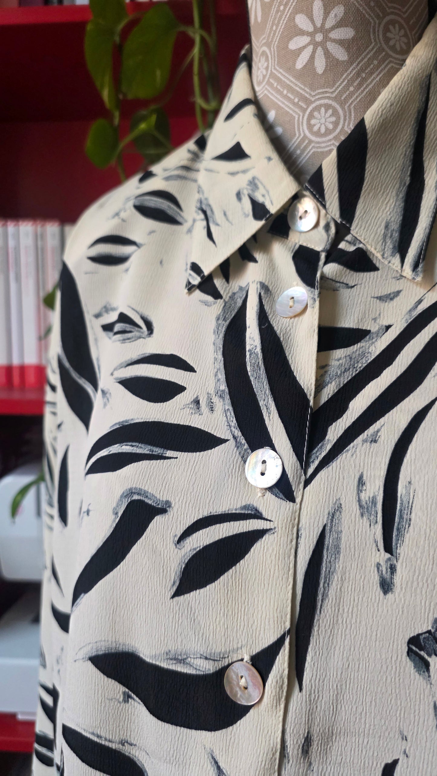 Camicia panna astratta