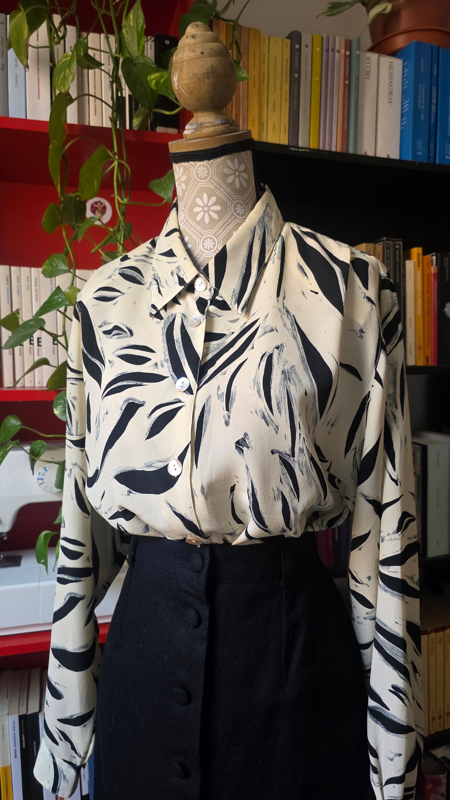 Camicia panna astratta