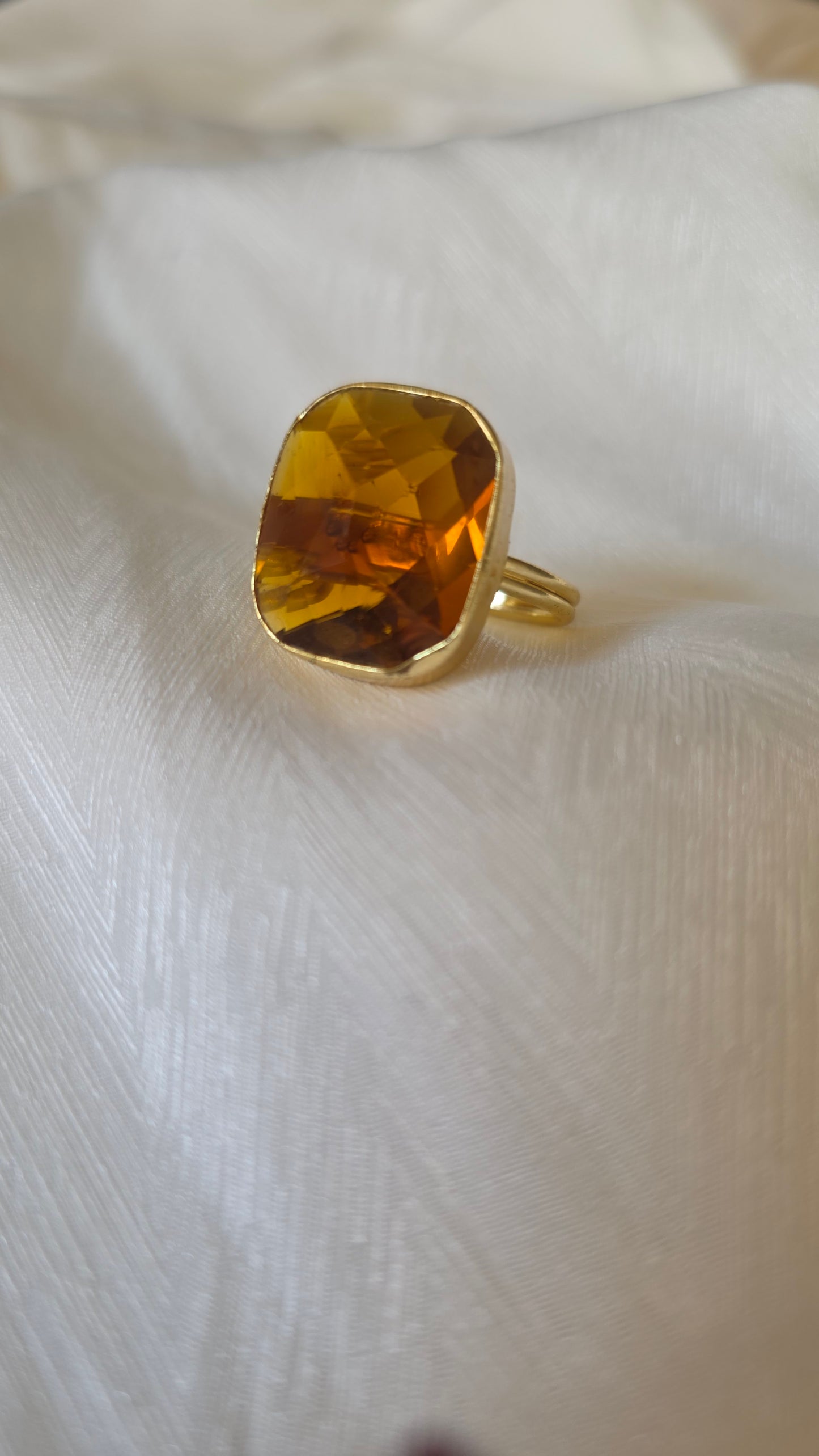 Anello cristallo ambra