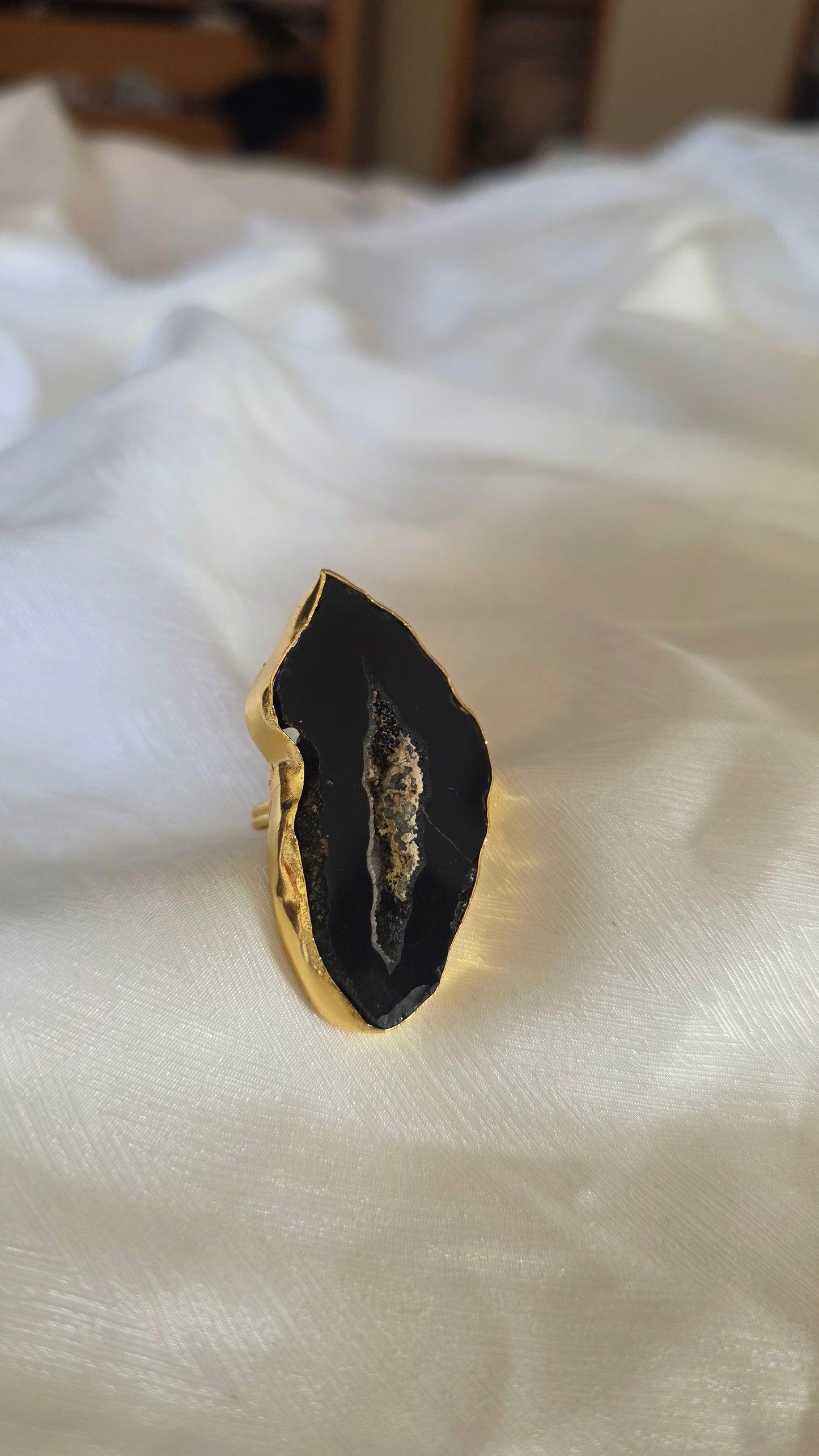 Anello agata nera grezza