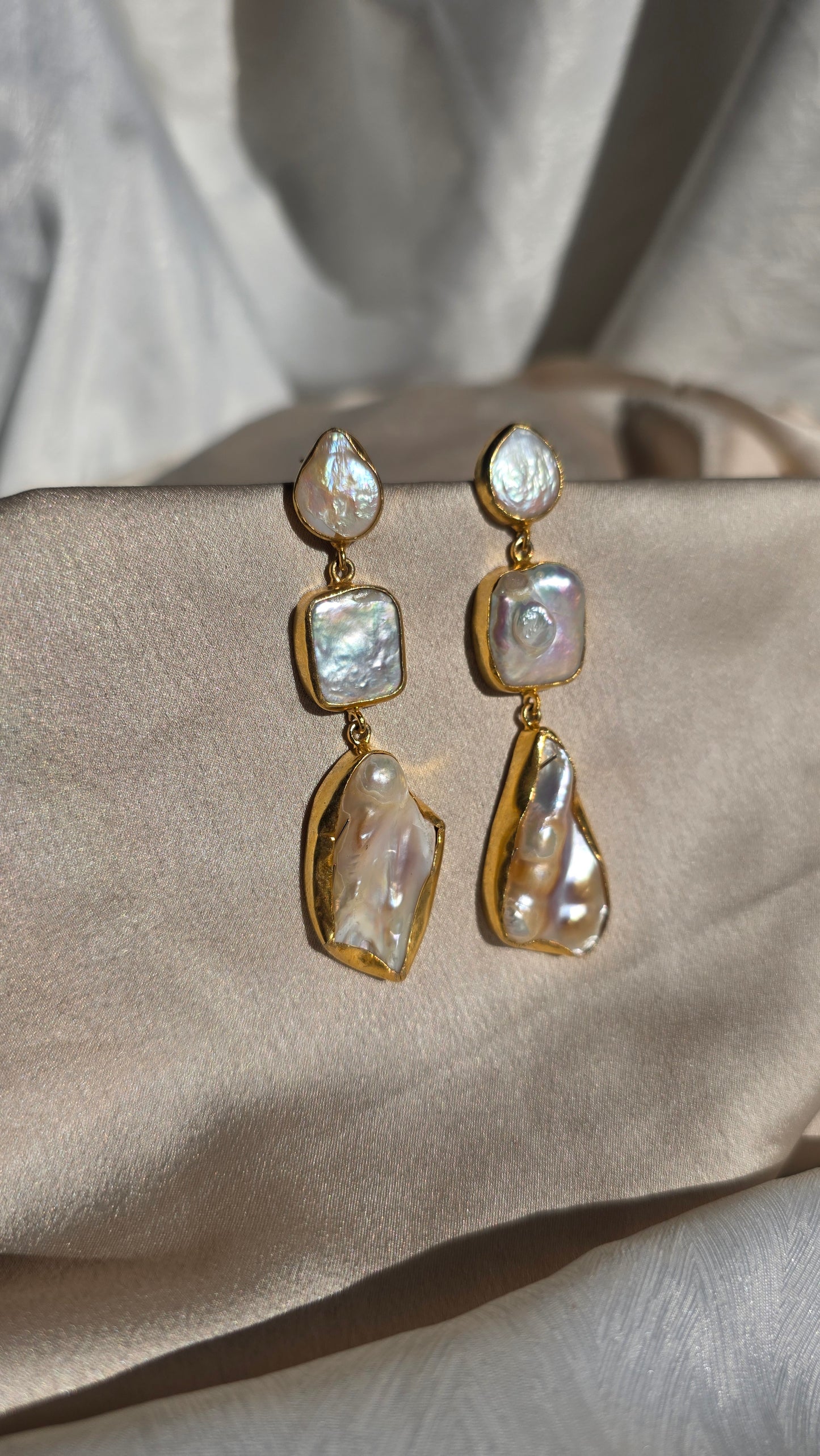 Orecchini pendenti madreperla