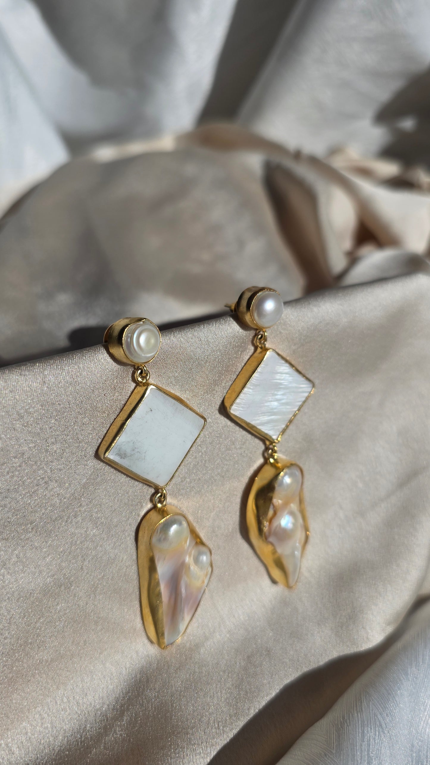 Orecchini pendenti madreperla rombo