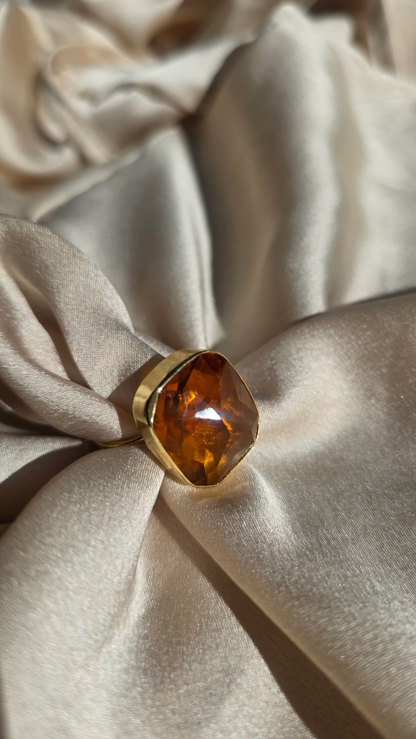 Anello cristallo ambra