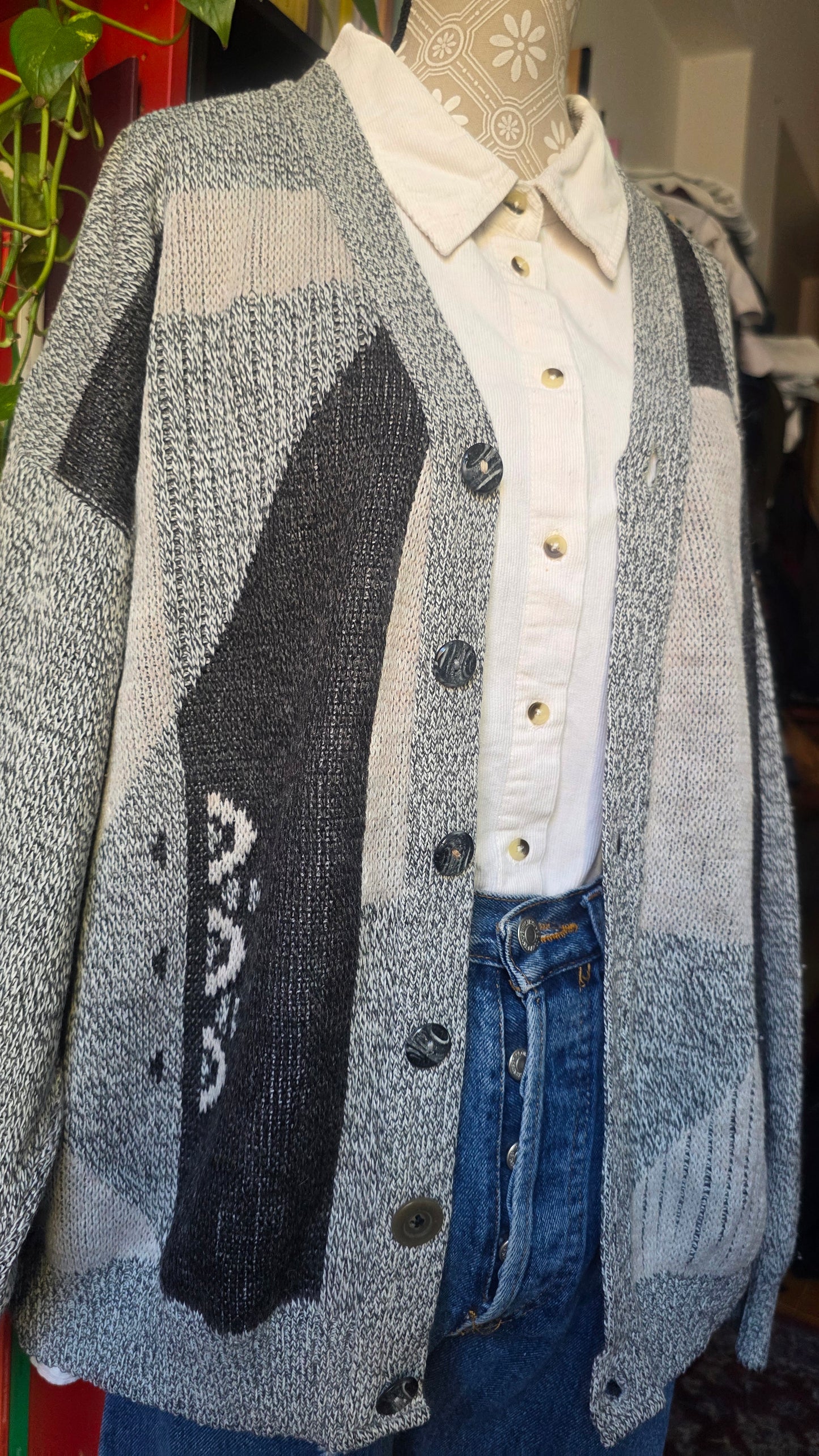 Cardigan toni del grigio