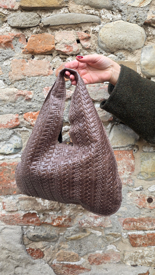 l'intrecciata marrone chiaro