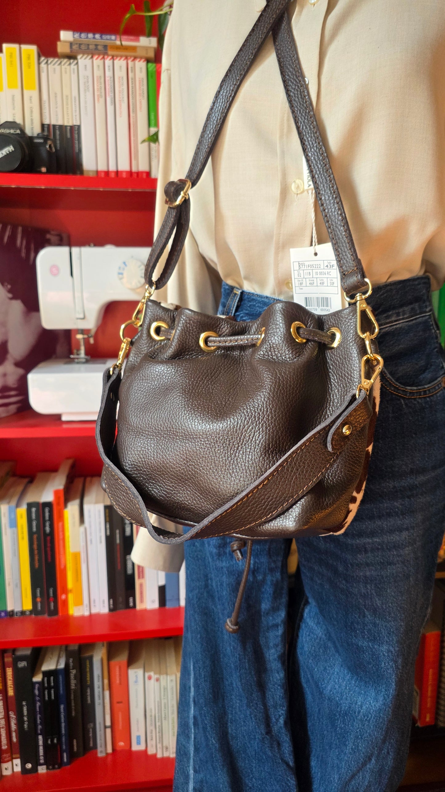 Borsa secchiello in pelle e cavallino