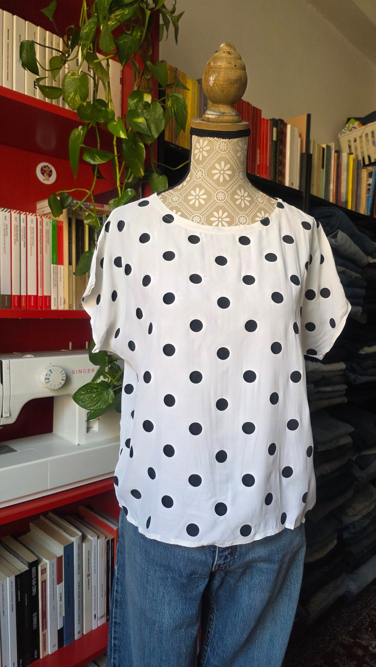 Camicia pois bianca e nera