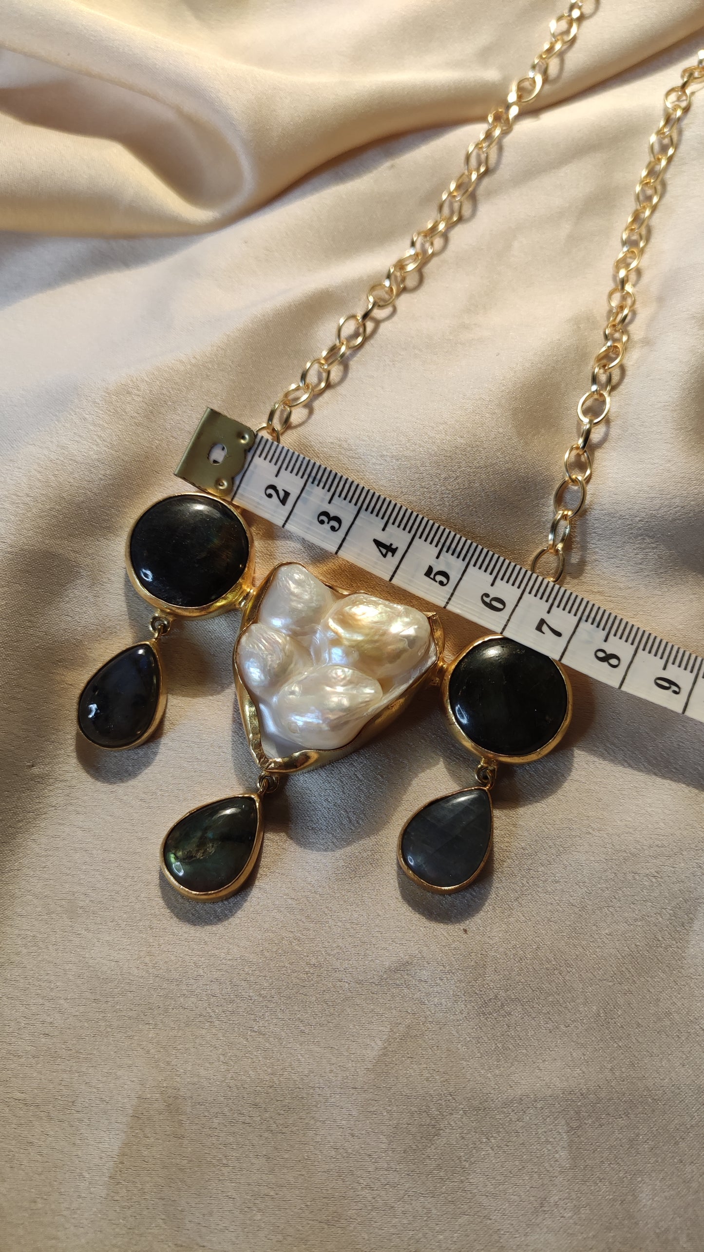 Collana perla irregolare e labradorite