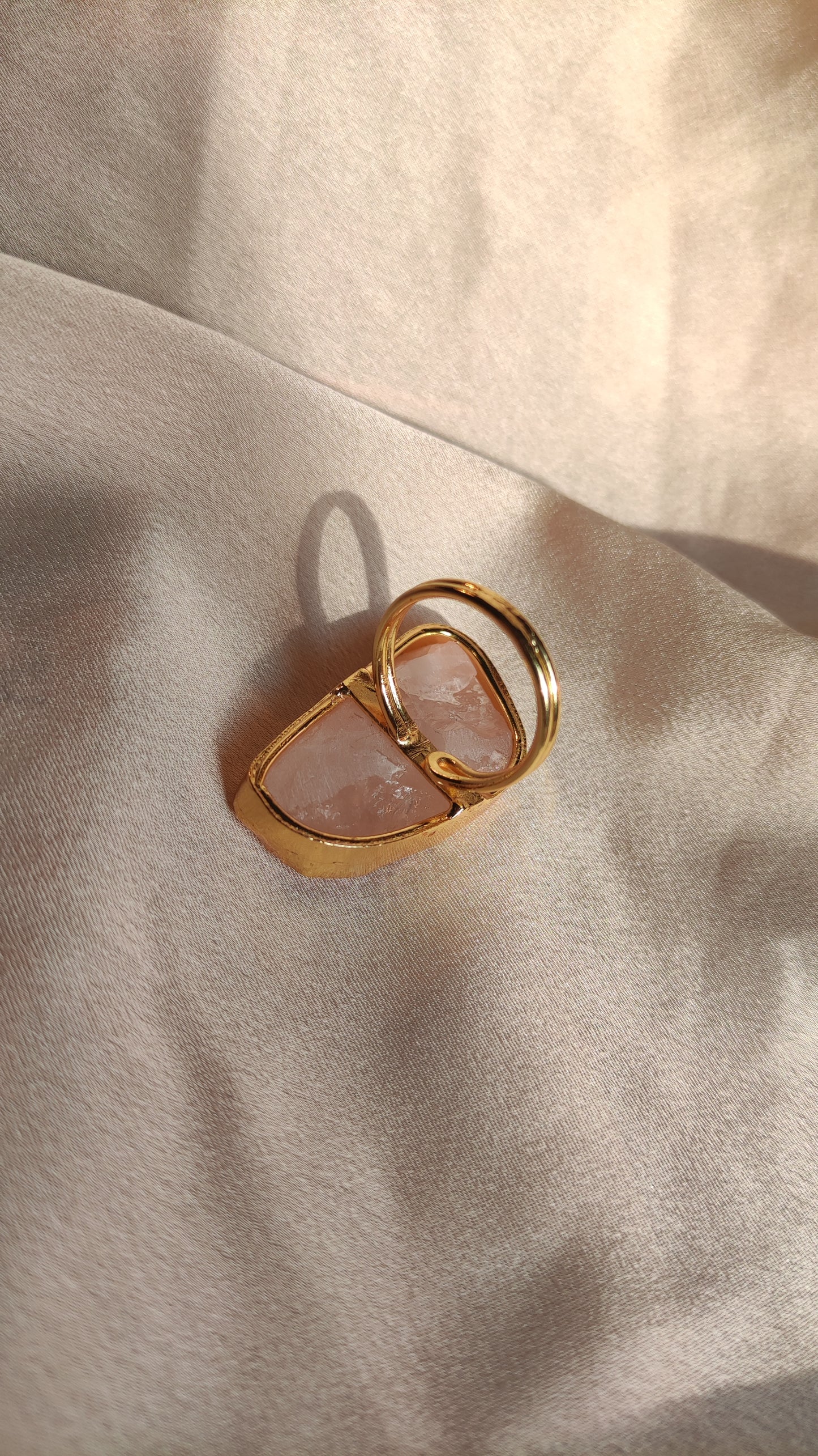 Anello in quarzo rosa