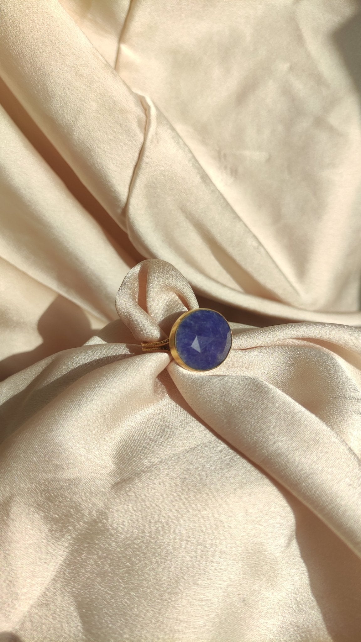 Anello corniola blu