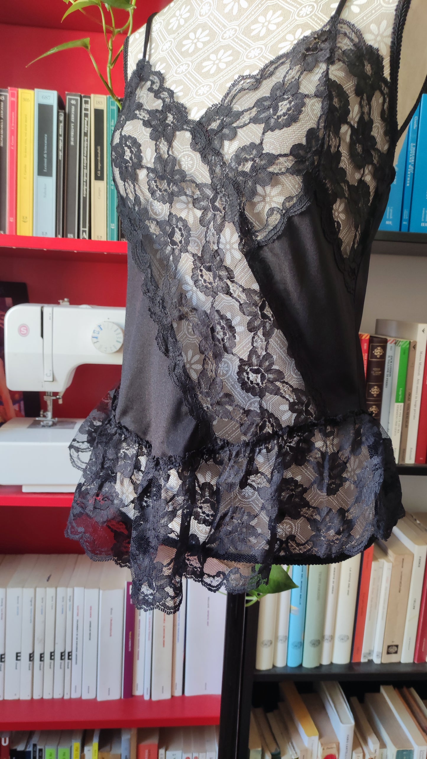 Top lingerie nero in pizzo