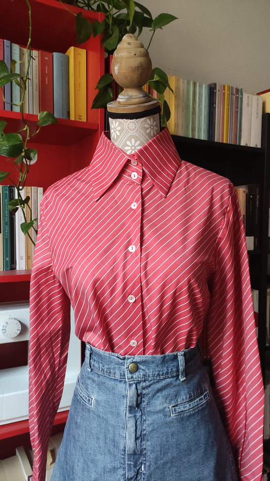 Camicia a righe rossa e bianca