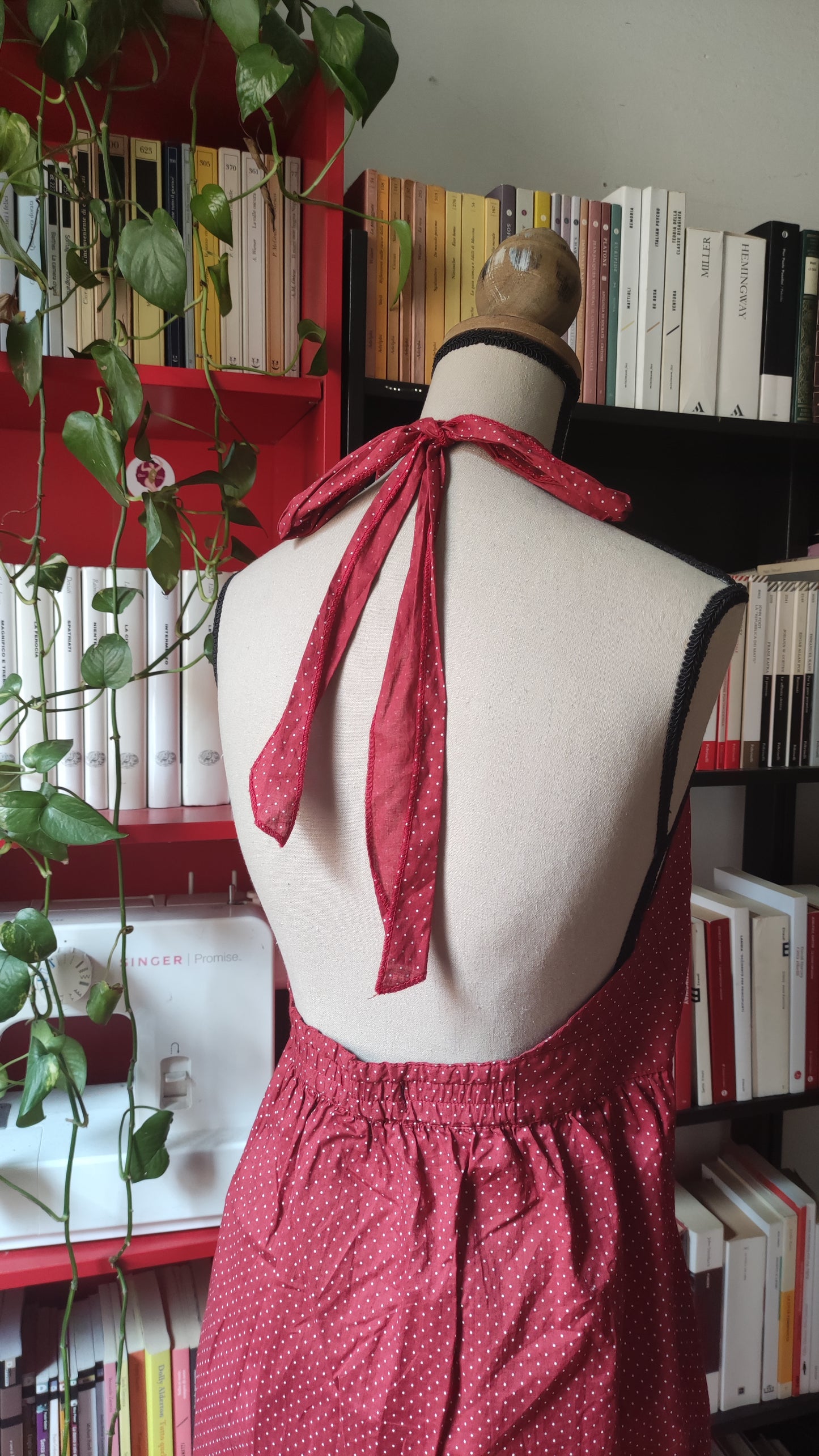 Top rosso pois