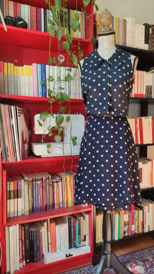 Abito a pois sartoriale
