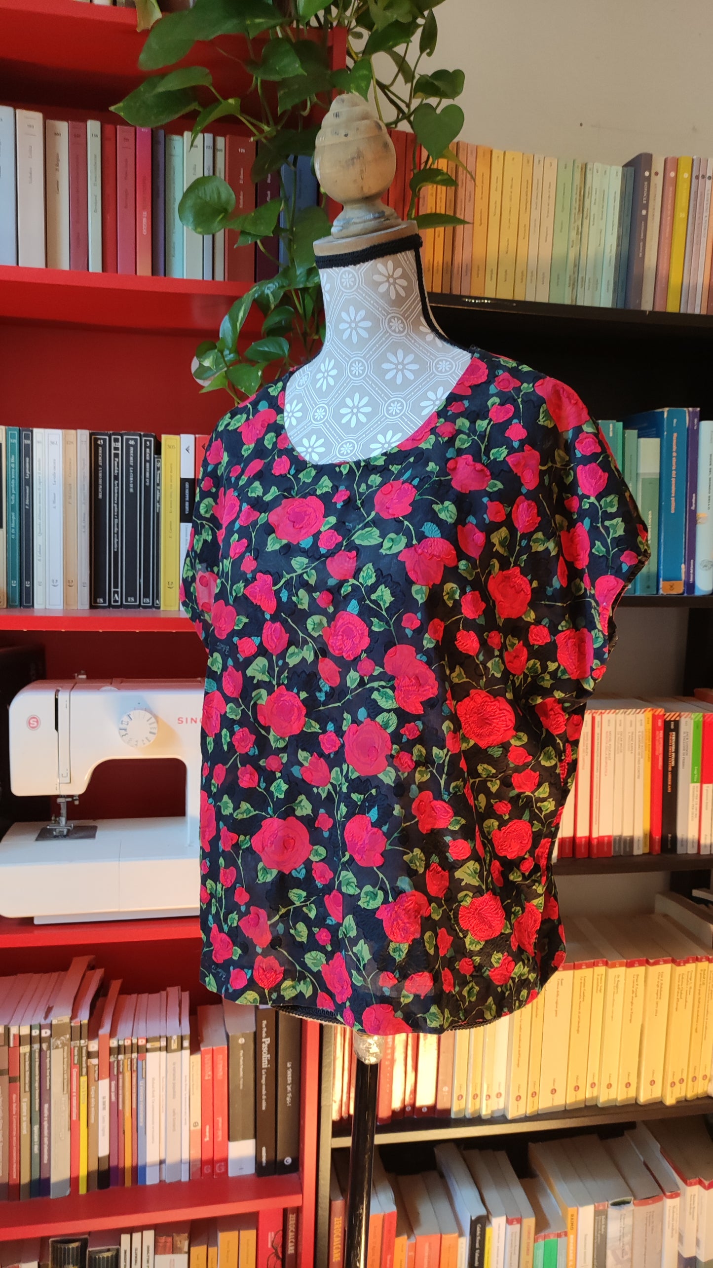 Blusa rose rosse