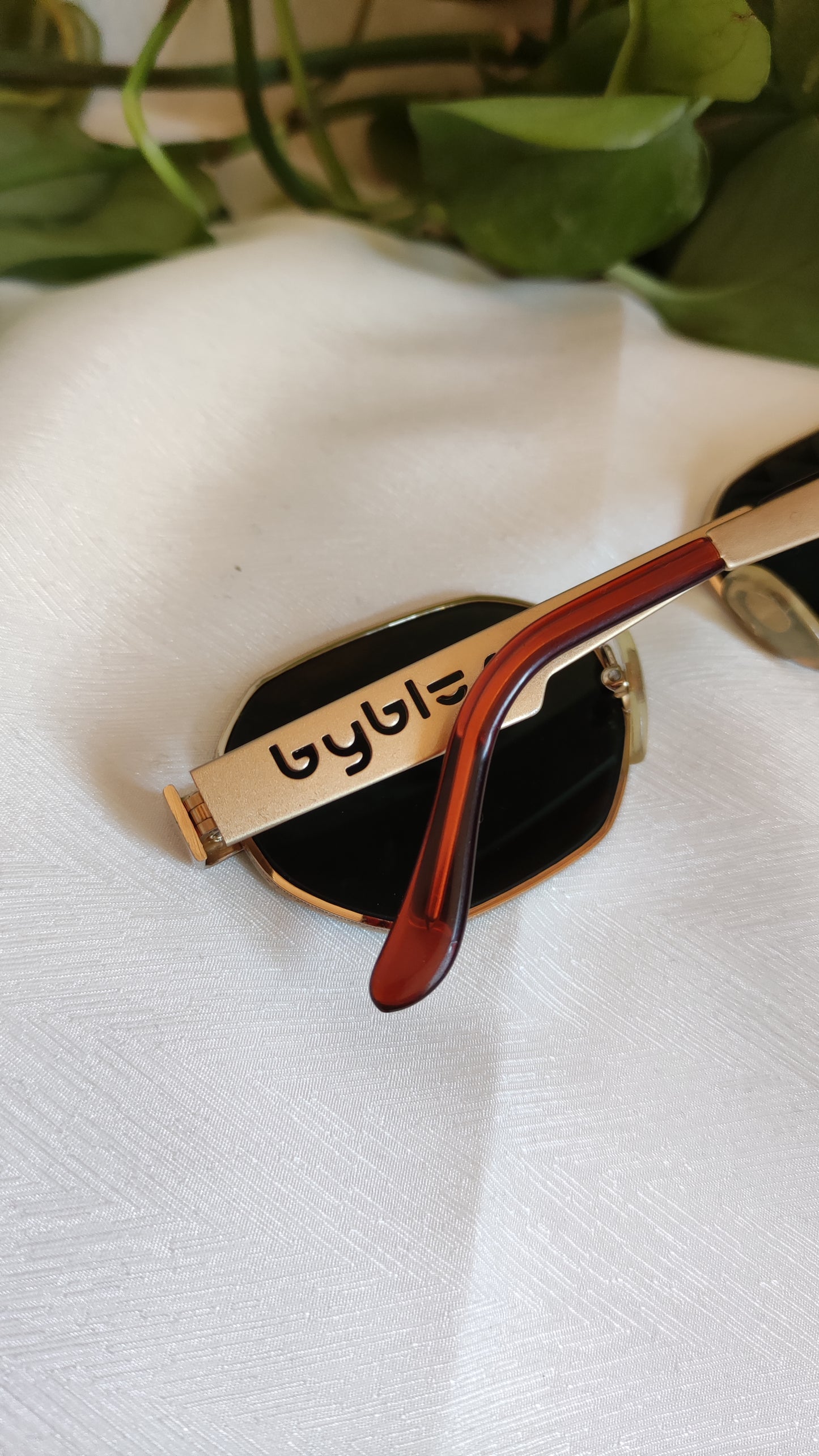 Occhiali da sole vintage Byblos metallo